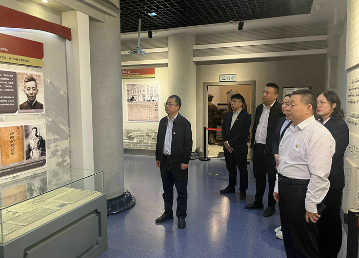 参观影像.JPG