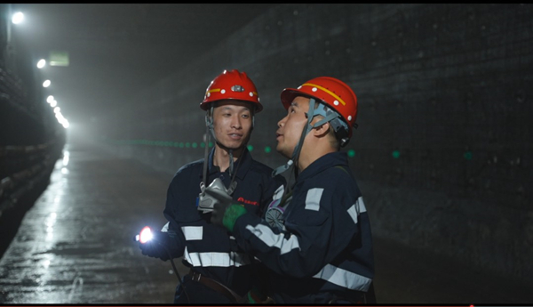 1759505171617149.jpeg 333.jpg